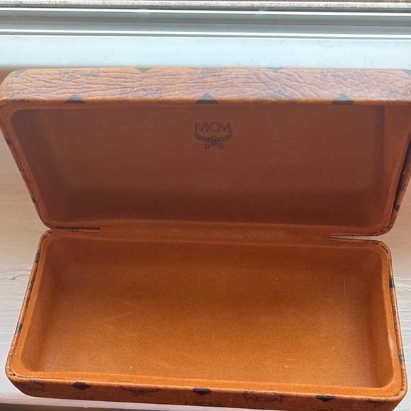 MCM Black Sunglasses with Brown Tint - Picture 2 of 6